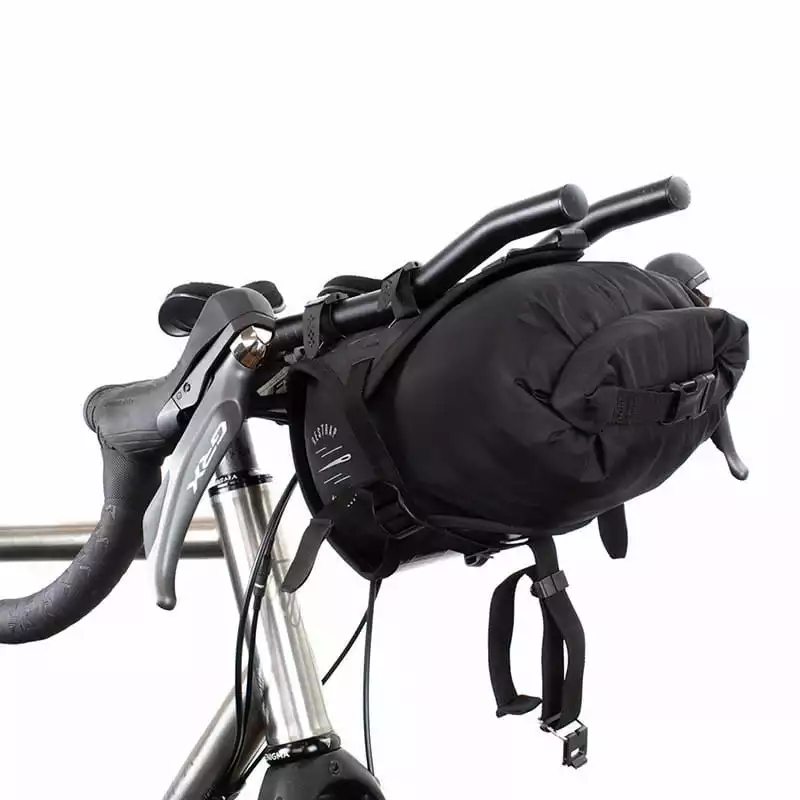 Restrap Race Aero Bar Bag Tasche Für Triathlon-Auflieger Schwarz (7 Liter) – Bild 2