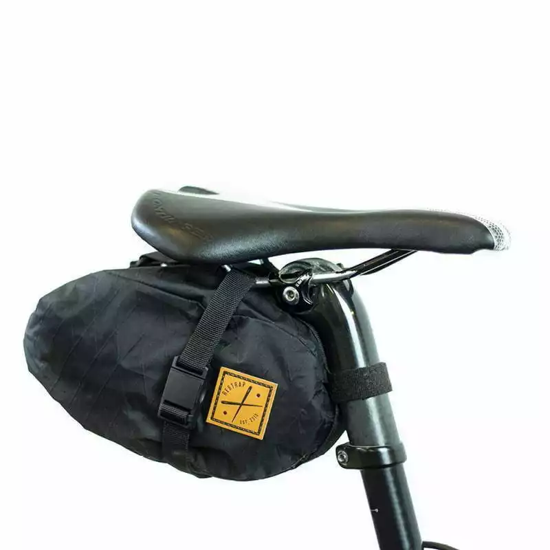 Restrap Satteltasche Kompakt Schwarz 4 Liter