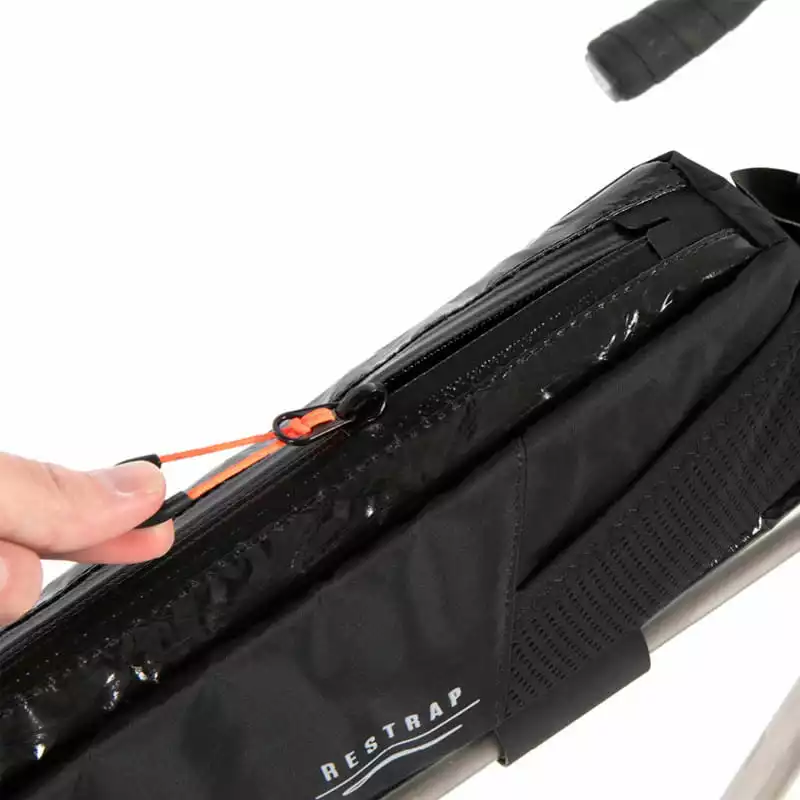 Restrap Race Top Tube Bag Long Rahmentasche Für Das Oberrohr Schwarz (2 Liter) – Bild 6