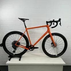 [EINZELSTÜCK] OPEN WI.DE. Komplettrad Orange Inkl. Powermeter Gr. XL